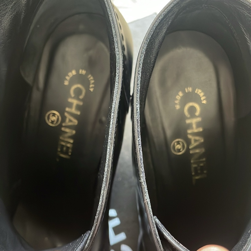 Sale!! Chanel lace up classic black booties size 40 - Picture 5 of 10